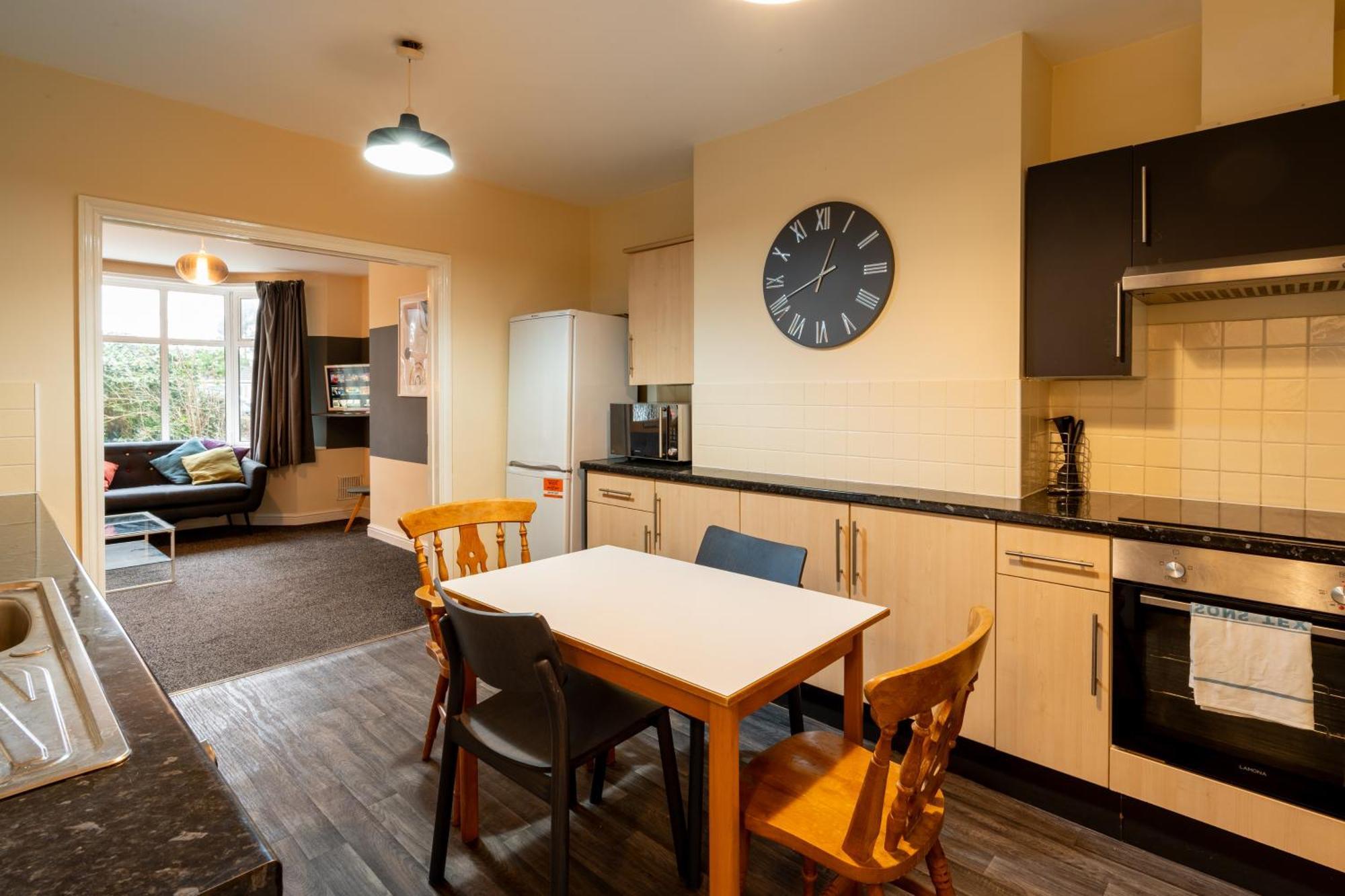Aryas Apartments Oxford - Headington Екстериор снимка